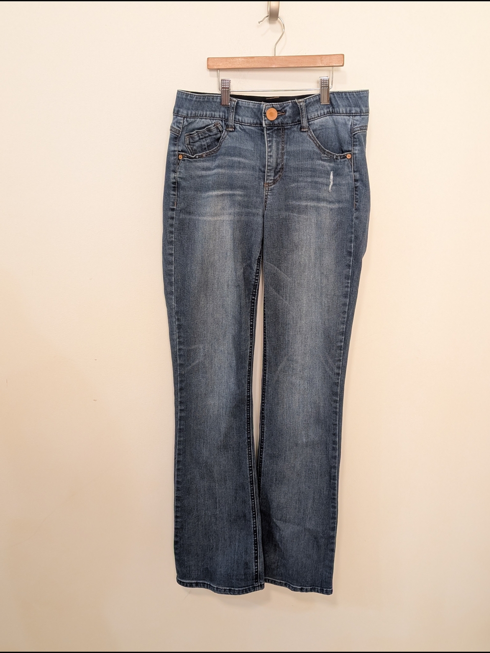 Democracy "Ab" Solution Medium Wash Blue Bootcut Jeans 32" Inseam Size 6